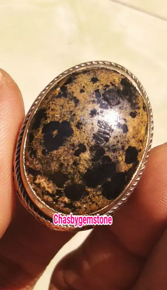 Cincin Pirus Persia hitam legam-Pirus Persia hitam lawasan