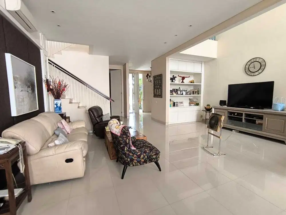 Rumah VBR 3 pakuwon indah dekat PTC supermall Surabaya Barat