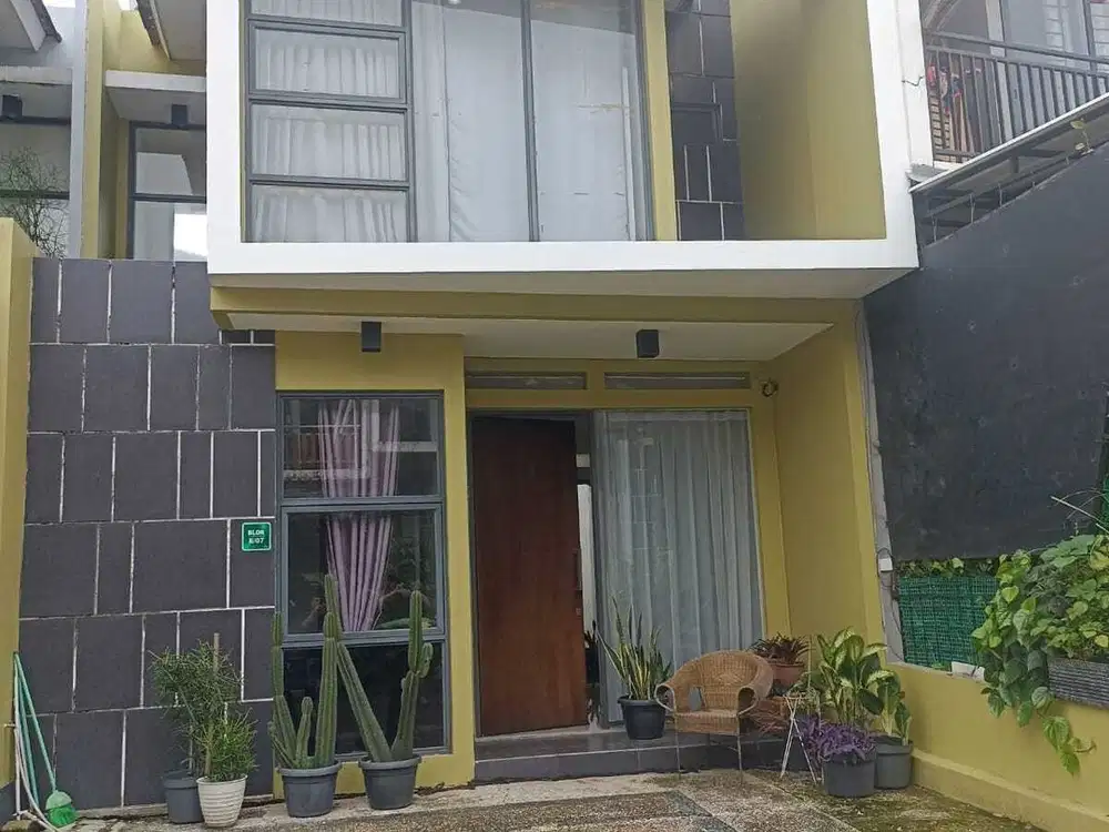 RUMAH 2 LANTAI Di Golden Park 2 Cisauk Tangerang