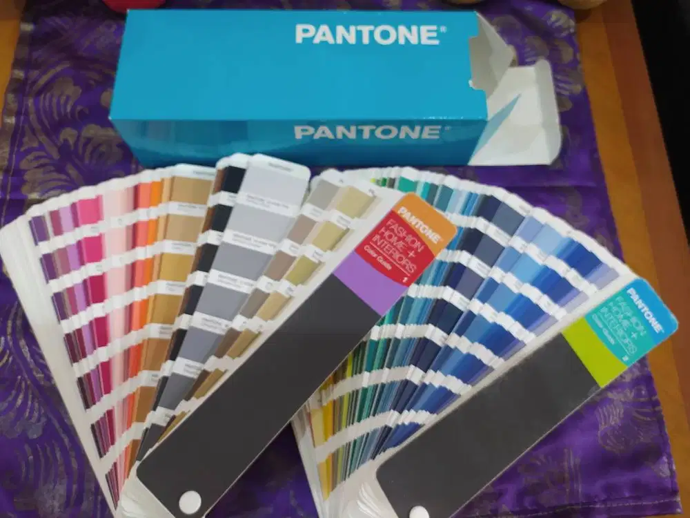 Pantone FHIP110A TPG Fashion & Home Interiors Color Guide (2 Buku)