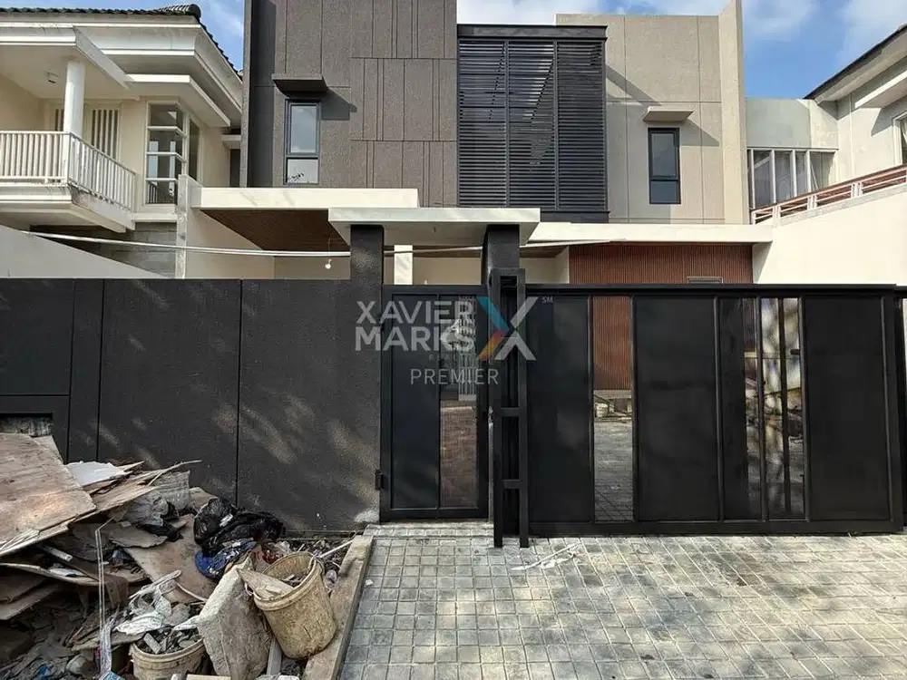 Dijual Rumah Design Tropical Modern di Cluster Golf Kota Araya, Malang