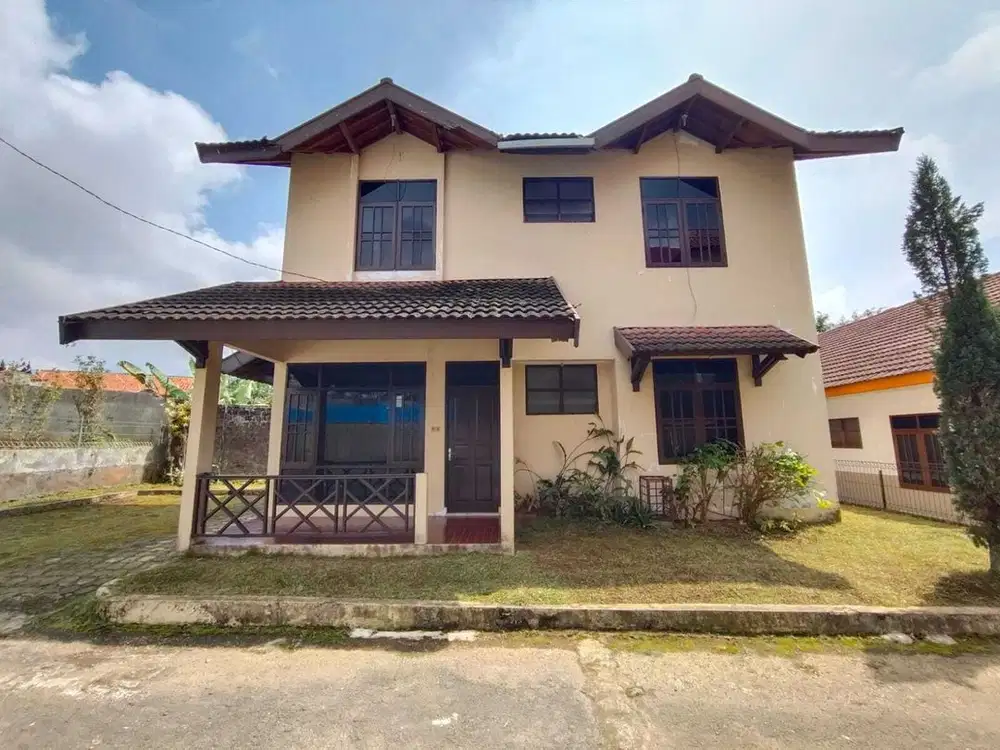 Villa Strategis di Indo Alam Puncak Cipanas