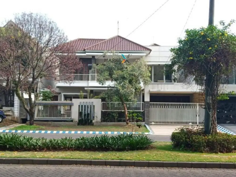 Dijual Rumah Mewah di Boulevard Araya, Blimbing Malang