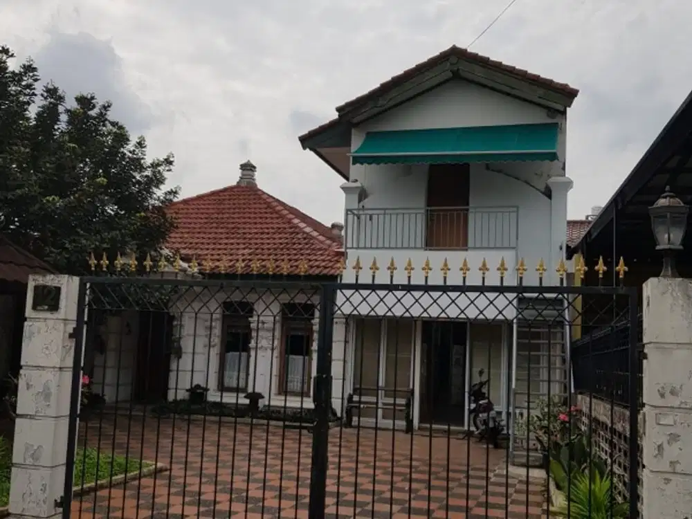 Rumah Besar Kamar Luas Lingkungan Nyaman Di Pondol Indah Jaksel