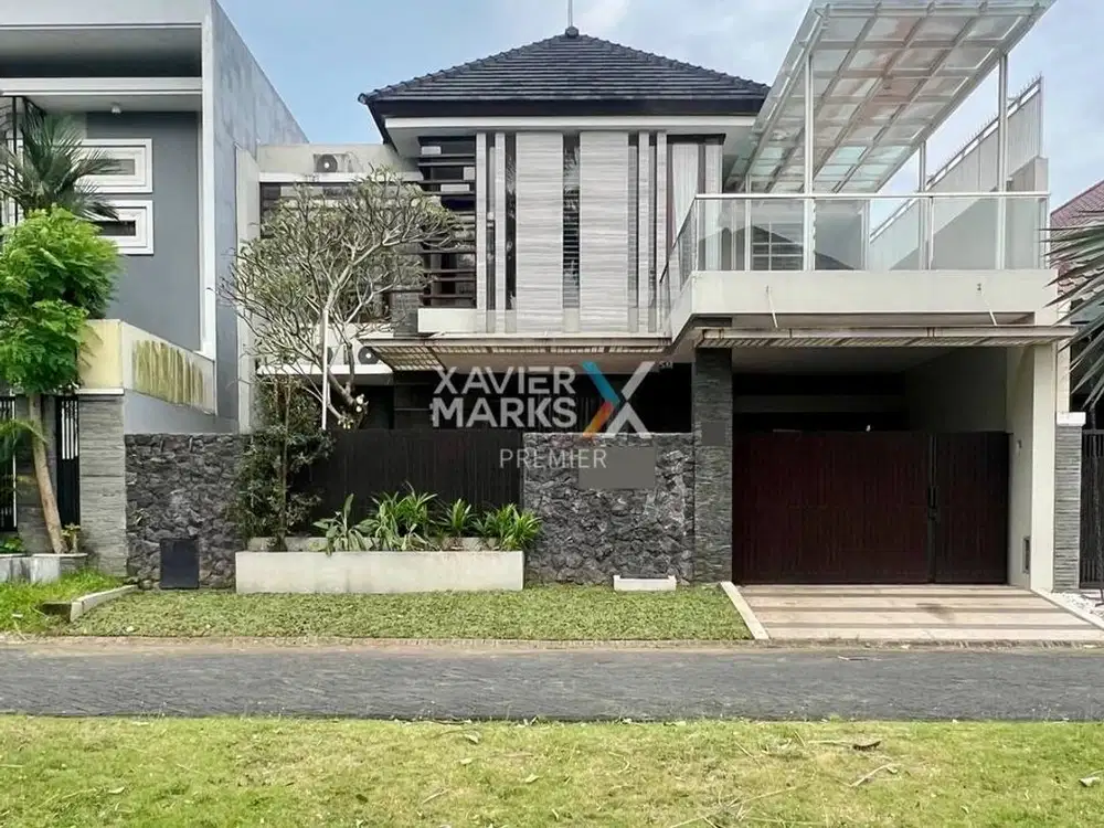 Dijual Rumah Modern + Pool di Boulevard Cluster Golf Kota Araya Malang