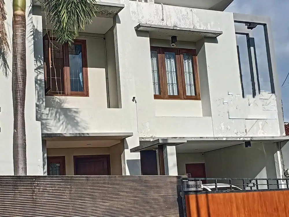 Rumah Minimalis Taman Giri Jimbaran Bali