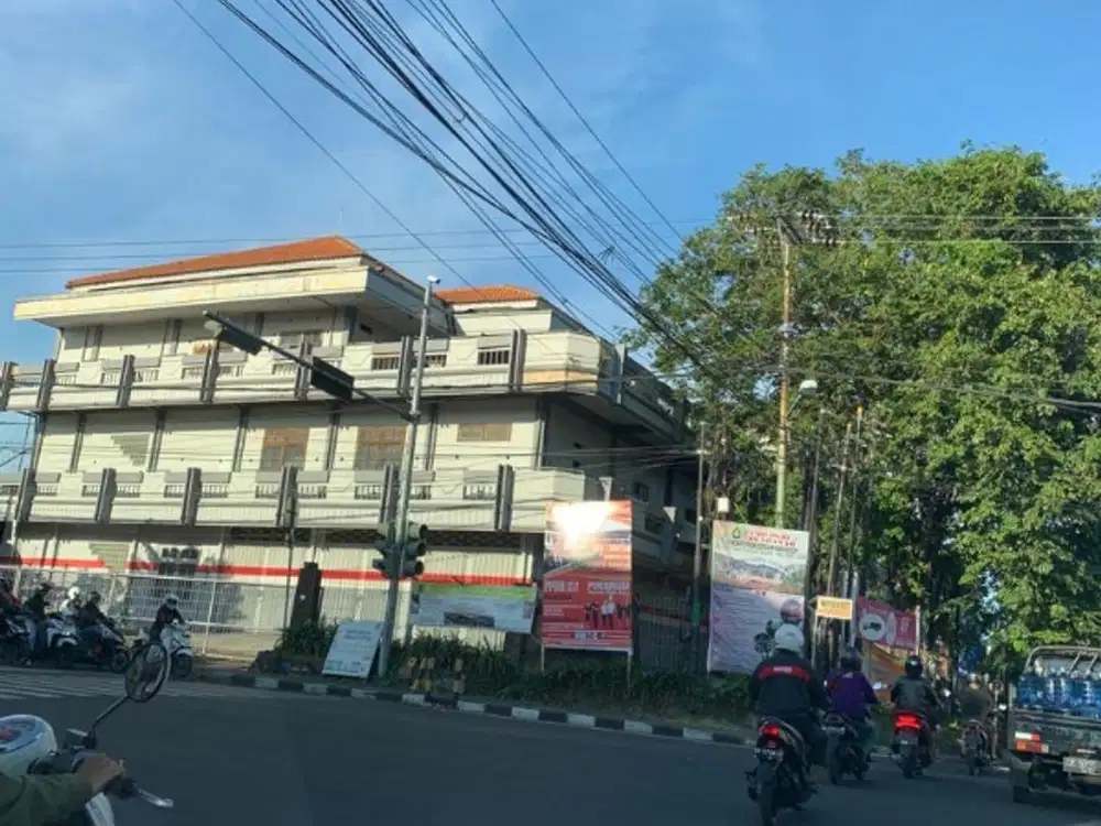 Ruko Besar Mahendradata Buluh Indah Denpasar Bali