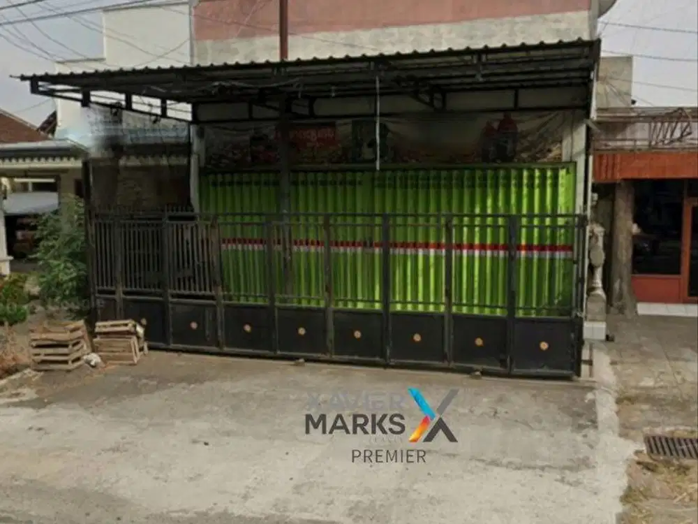 Dijual Rumah usaha dekat pasar Sumoroto di ponorogo