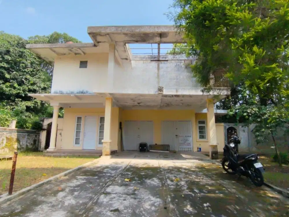 Rumah Tanah Hook dan Ngantong di Sentul City Bogor