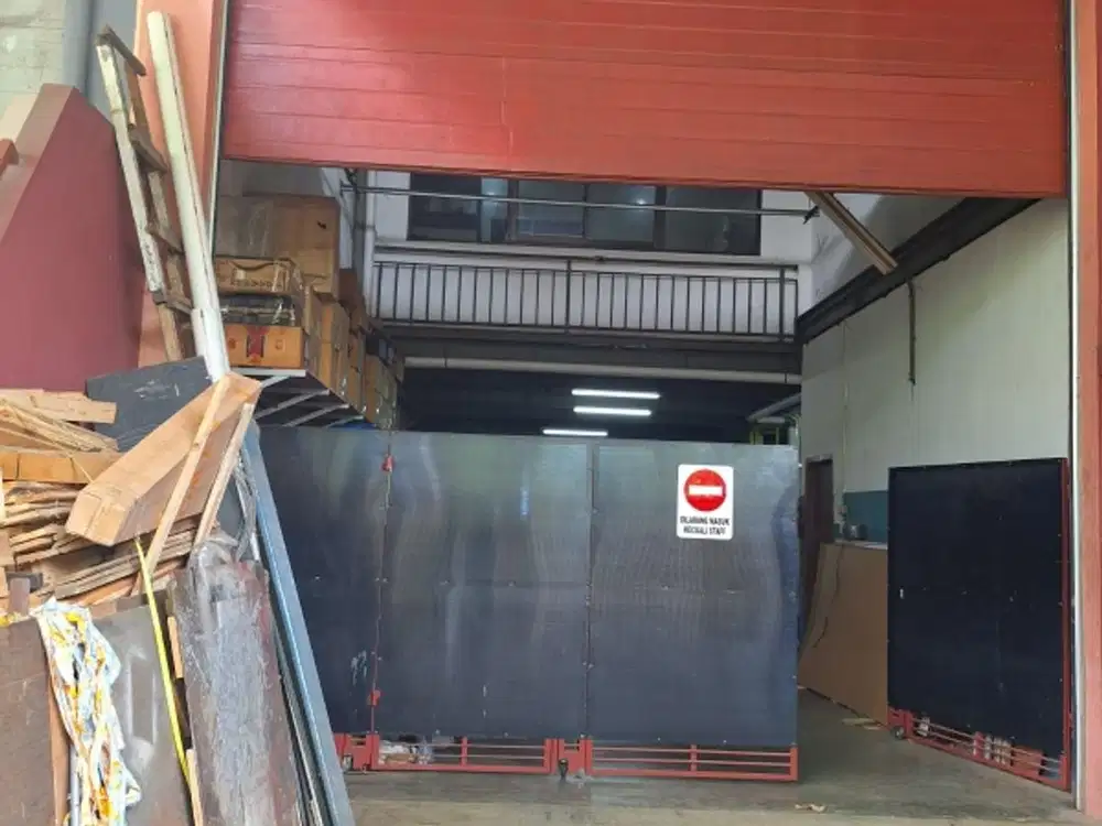 Gudang di taman tekno BSD city, siap pakai luas 608 m2