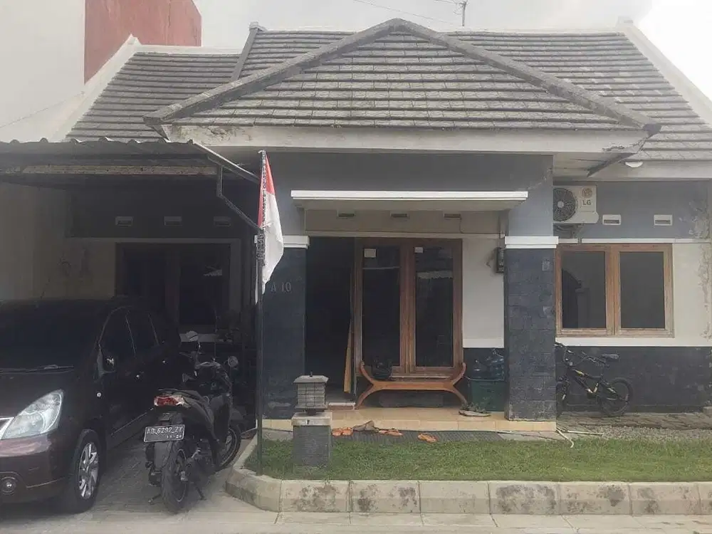 Rumah Tinggal Dalam Perum Ambarukmo Residence Depok Sleman
