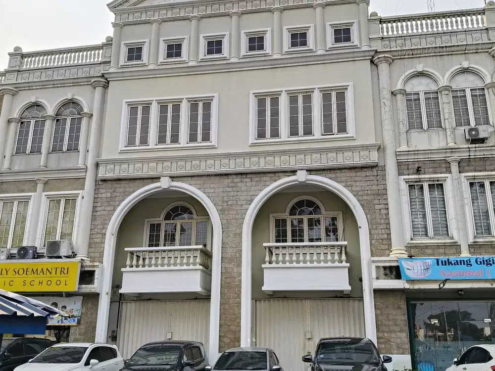 Disewakan Ruko Spark (gandeng) - Gading Serpong.