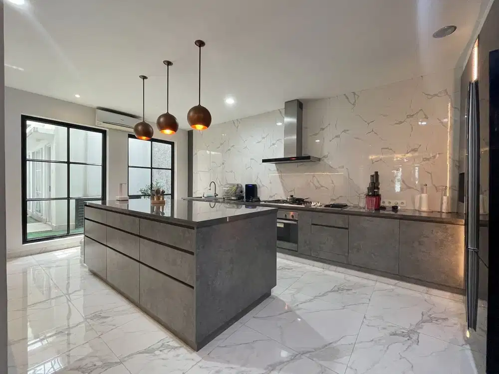 DI JUAL CEPAT RUMAH MEWAH 2 LANTAI di Kedoya Jakarta Barat