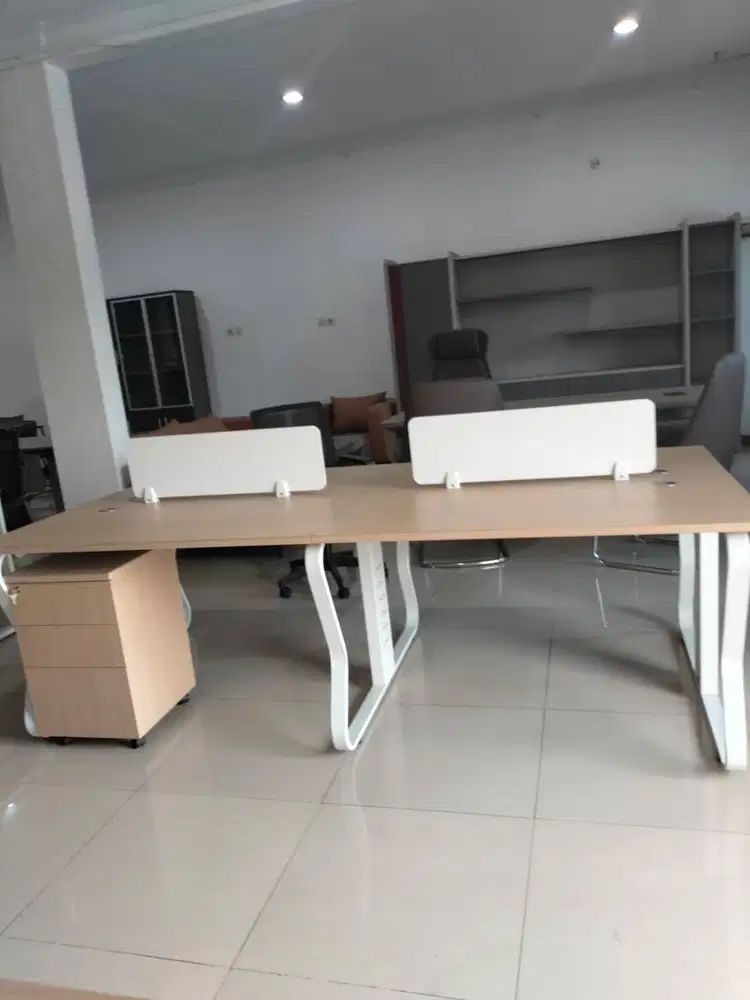 Meja Workstation 4 orang 1 set Laci MURAH Jakarta Bekasi
