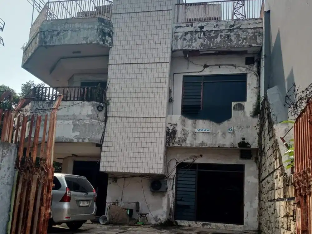 Rumah Strategis di Argopuro, Surabaya – Hitung Tanah , Lokasi Premium!