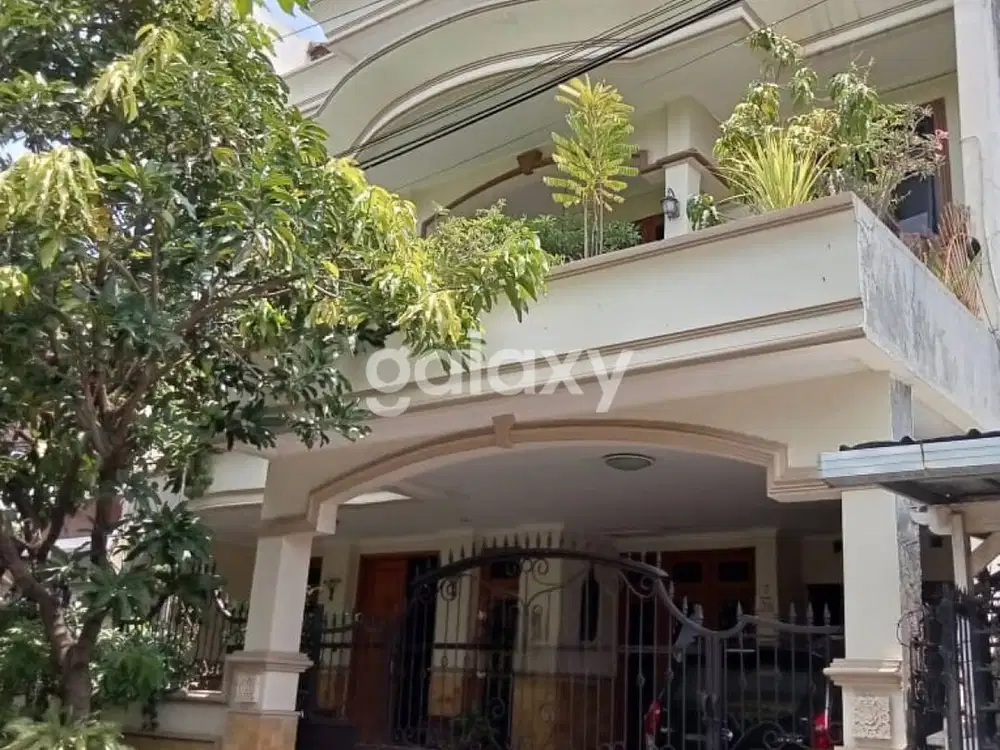 JUAL RUMAH MODERN 2 LANTAI DI MANYAR TOMPOTIKA