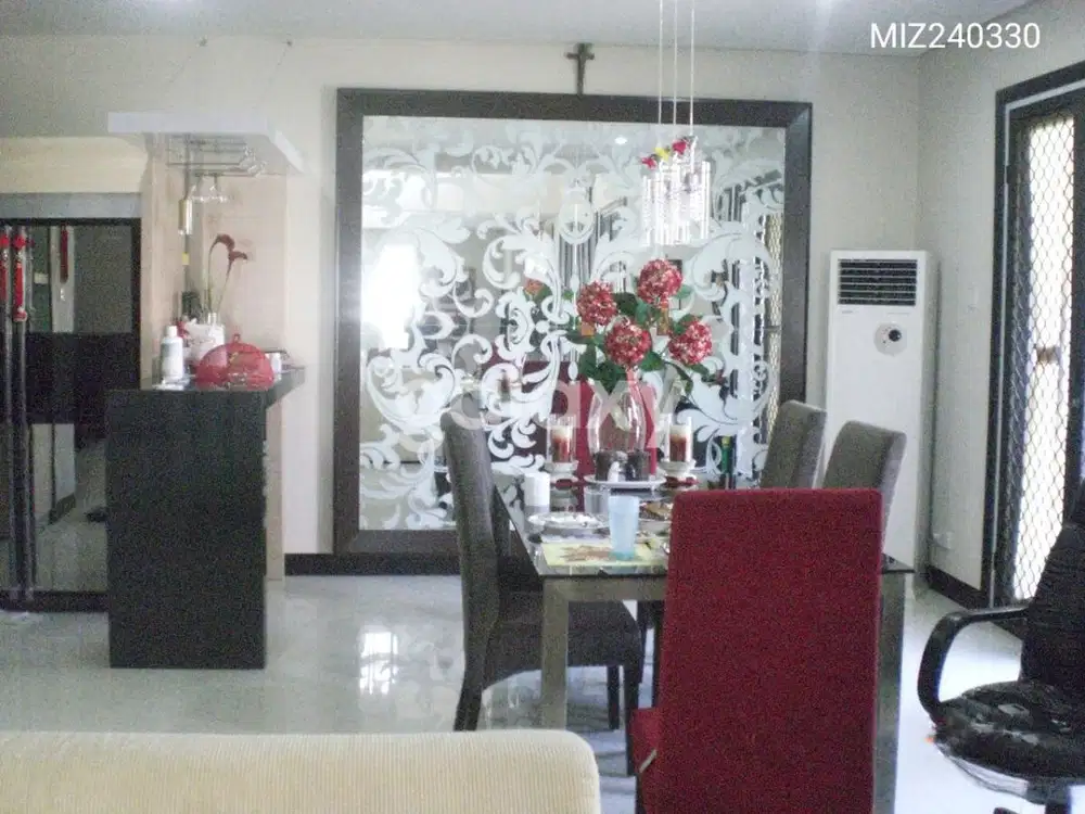 JUAL RUMAH KOMPLEK PERUMAHAN ELIT DI ARIEF RAHMAN HAKIM SURABAYA TIMUR