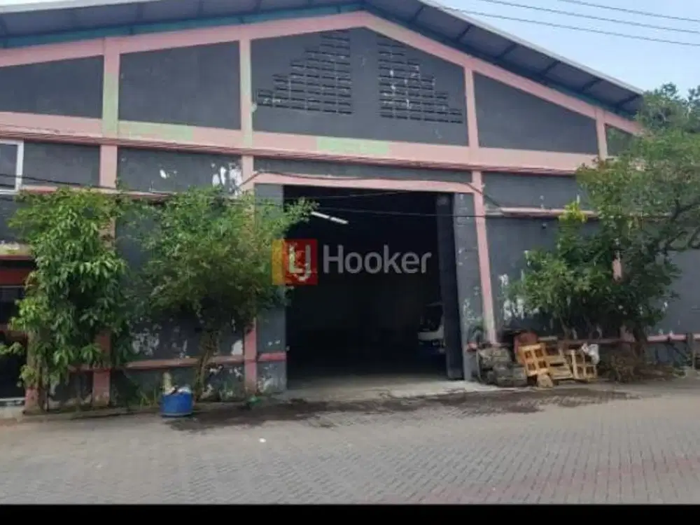 Gudang Di Komplek Pergudangan Central Square Area Sidoarjo Jawa Timur
