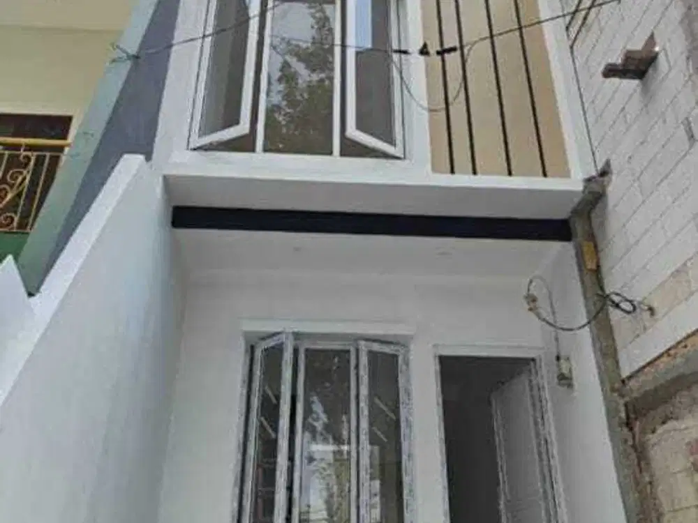 Rumah 2 Lantai Depan Taman di Gading Griya Residence, Kelapa Gading