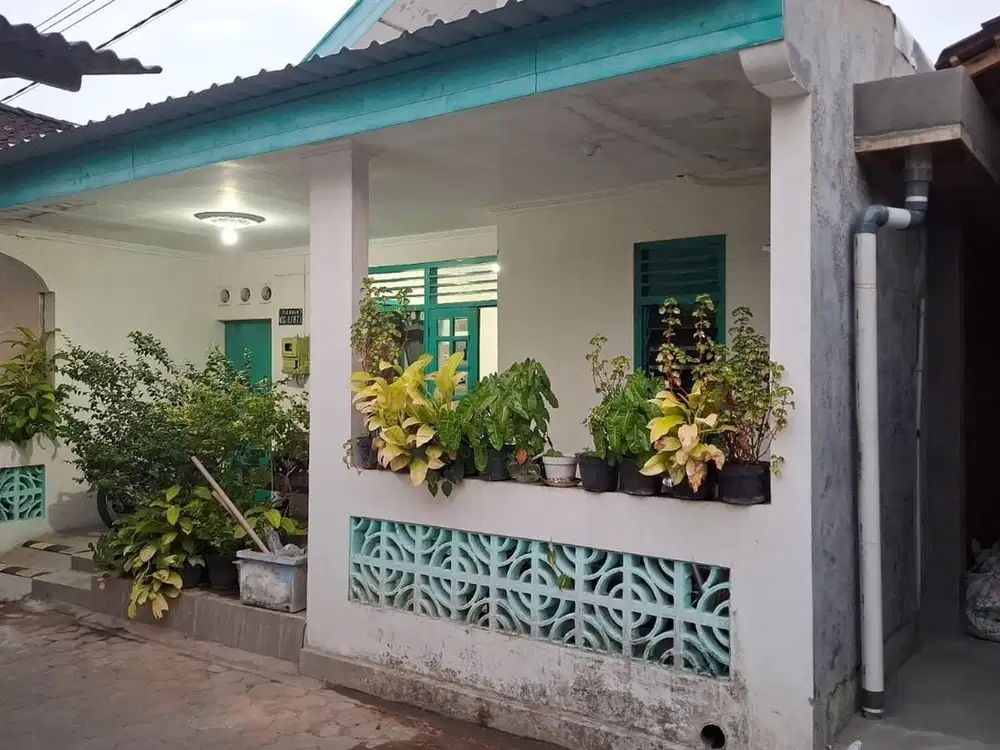 Rumah Tinggal Lokasi Strategis Dekat Kebun Binatang Gembira loka