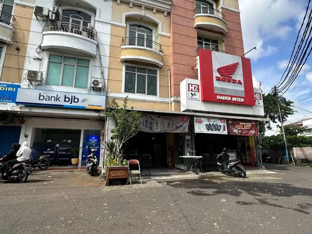 Dijual Ruko Gandeng HOOK Luas di Pusat Kota Duren Sawit Jakarta Timur