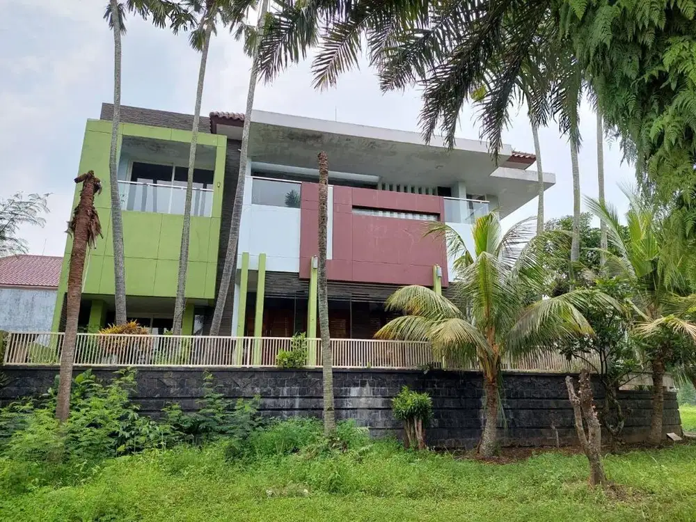 Dijual Rumah Hook Mewah Araya Malang – 2,5 Lantai Siap Huni &Strategis