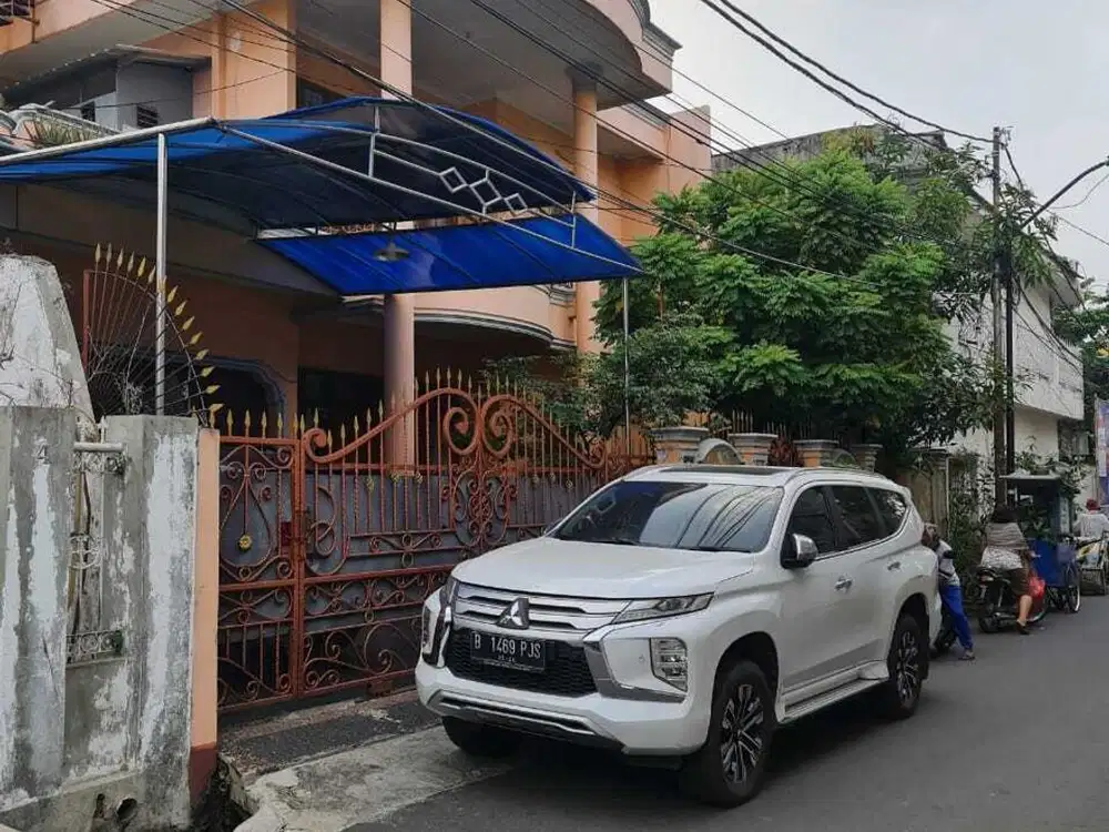 Dijual Rumah Bagus 2 Lantai Jalan Muhayar Pondok Bambu Jaktim