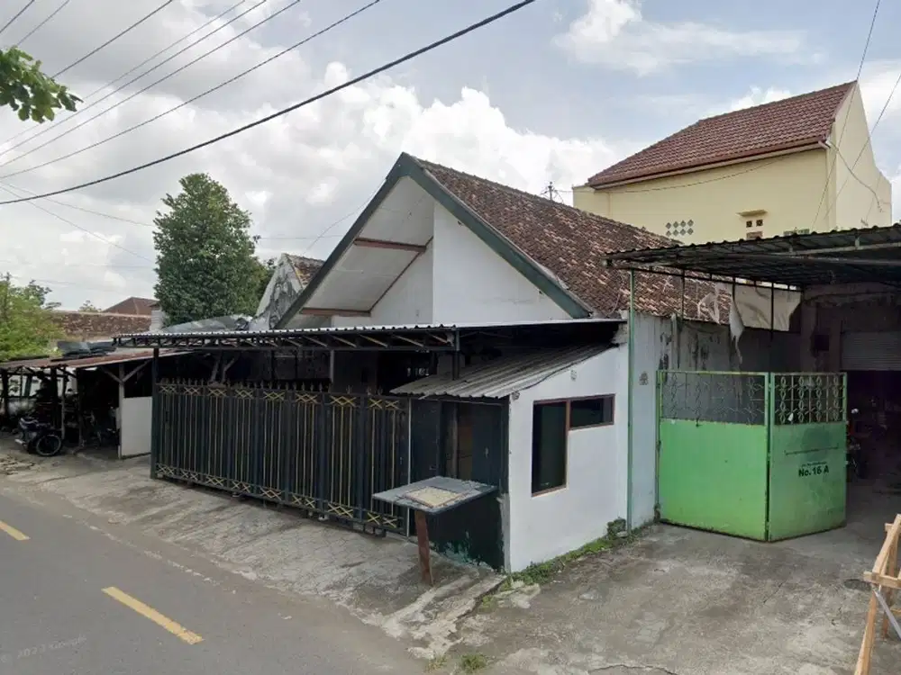 RUMAH LOKASI STRATEGIS 1 KM ke Pasar Kota Gede