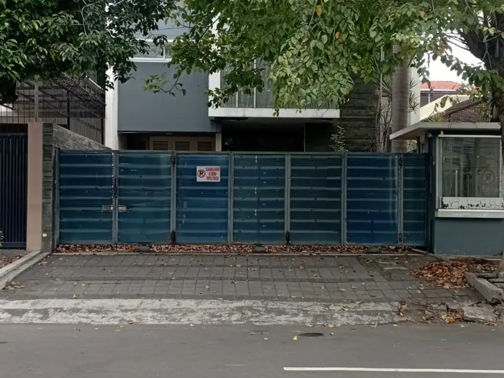 Bangunan Komersial Strategis di Jalan Imam Bonjol, Pusat Kota Surabaya