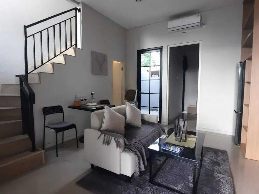 Dijual rumah 2 Lantai Exclusive Cluster De Naila Park Harga Murah