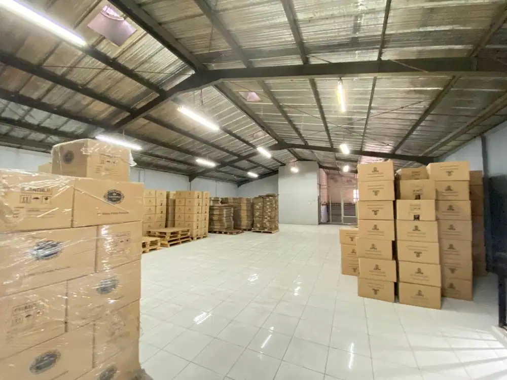 Disewakan Gudang taman tekno bsd city 438juta pertahun