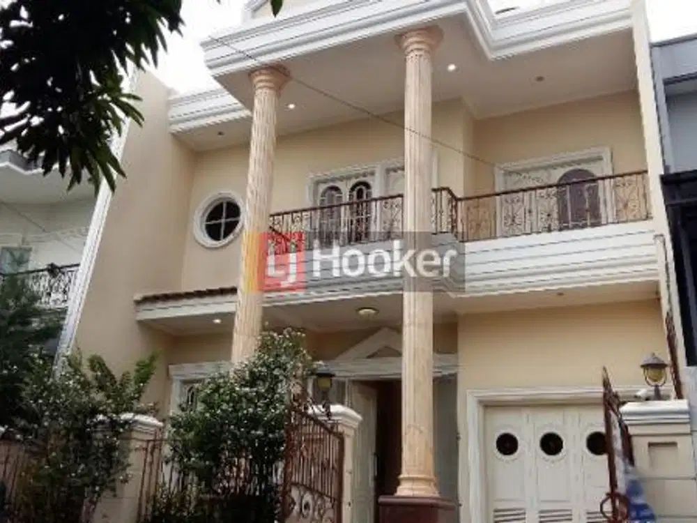 RUMAH MEWAH DI VILLA PERMATA GADING AREA KELAPA GADING