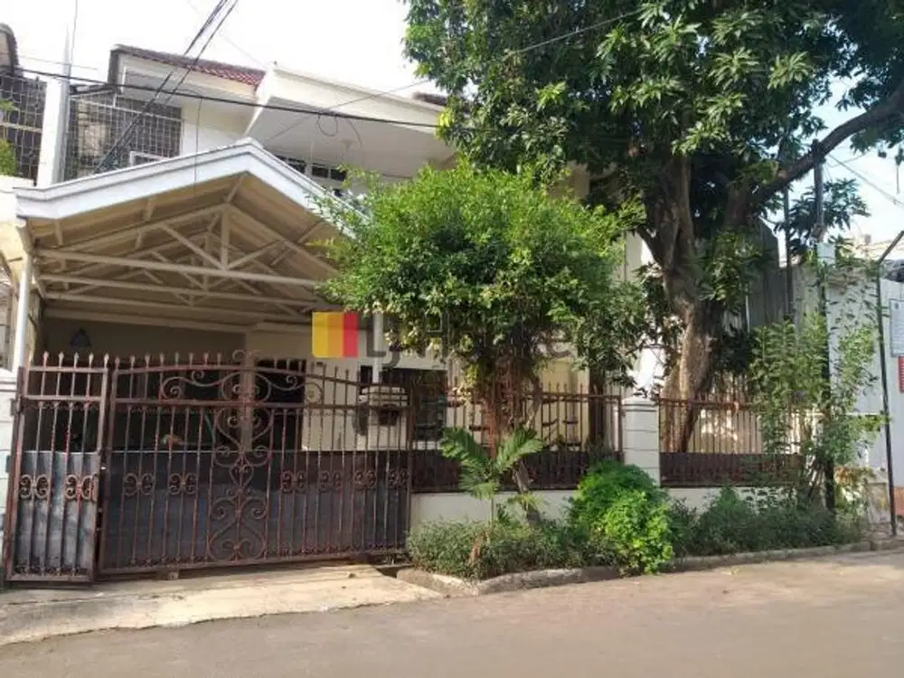 RUMAH LUAS 11x20 DI JANUR ELOK AREA KELAPA GADING, JALAN LEBAR