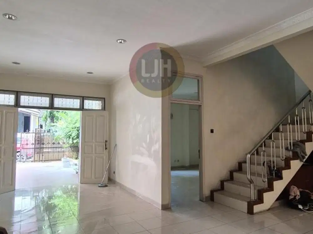 Disewakan Rumah di Janur Elok Kelapa Gading Jakarta Utara Jalan Lebar