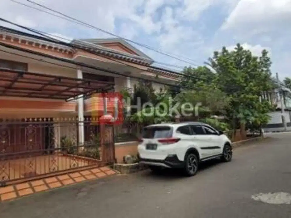 Rumah Kondisi Bagus, Furnished, Full AC