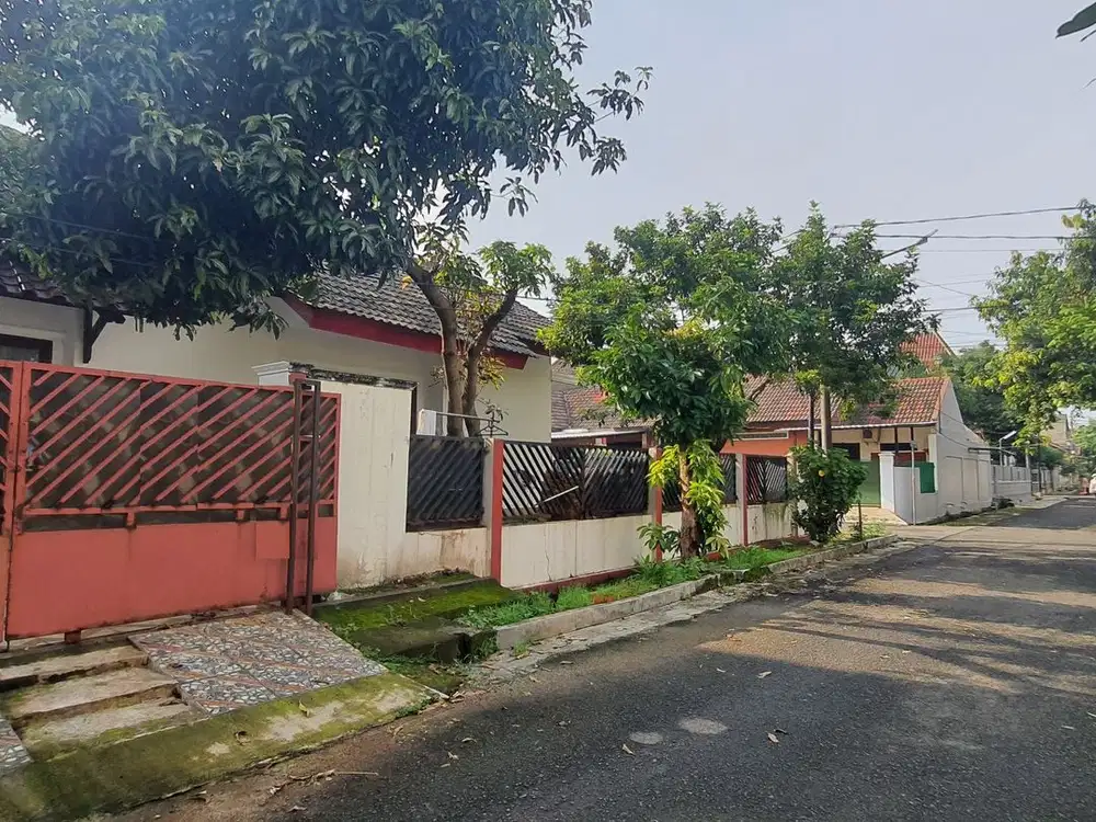 DIJUAL RUMAH ASRI, HOOK,  232m2 NYAMAN DI PAMULANG PERMAI ESTATE