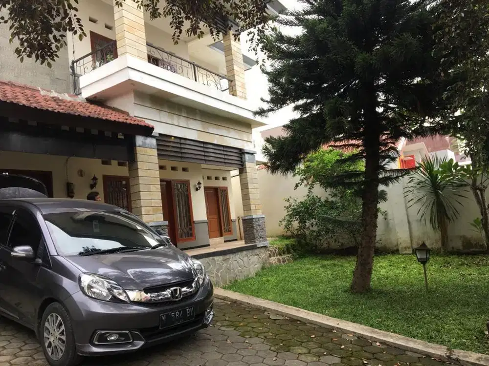 DISEWAKAN RUMAH di Simpang Pandan Arum + Furnished, di Malang
