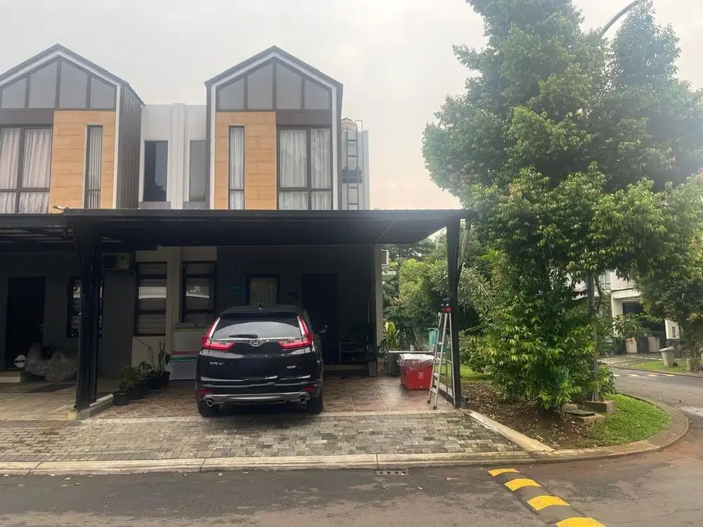 Dijual Rumah Nyaman Posisi Hoek View Taman Di BSD City