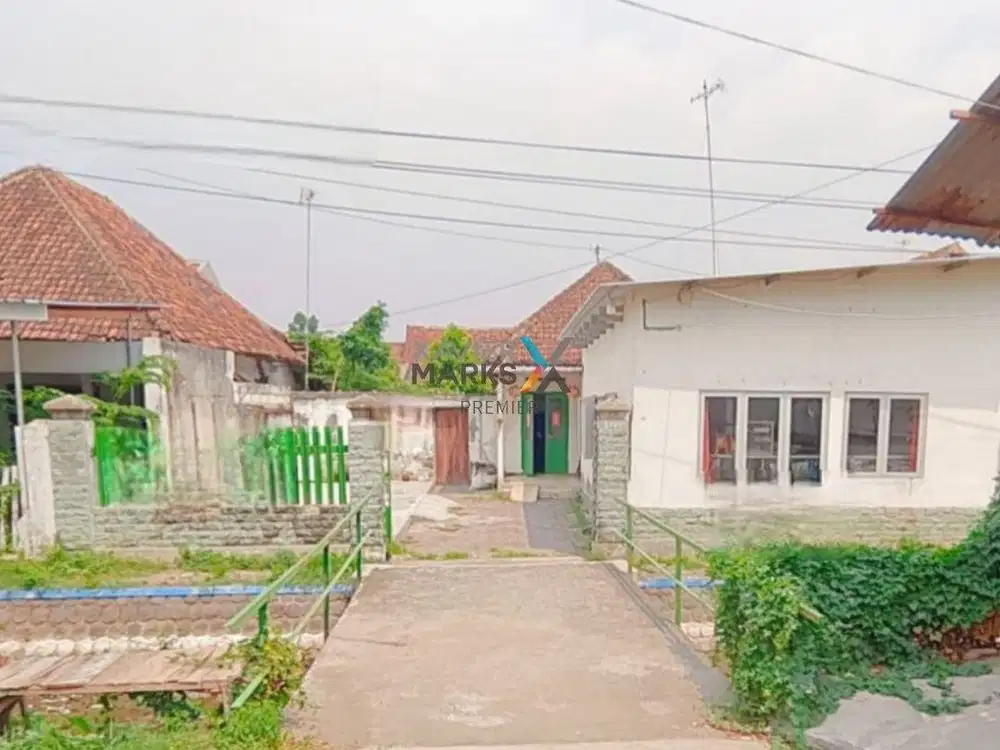 Dijual Rumah Strategis di Poros Jl. Raya Hasyim Ashari, Jombang Kota