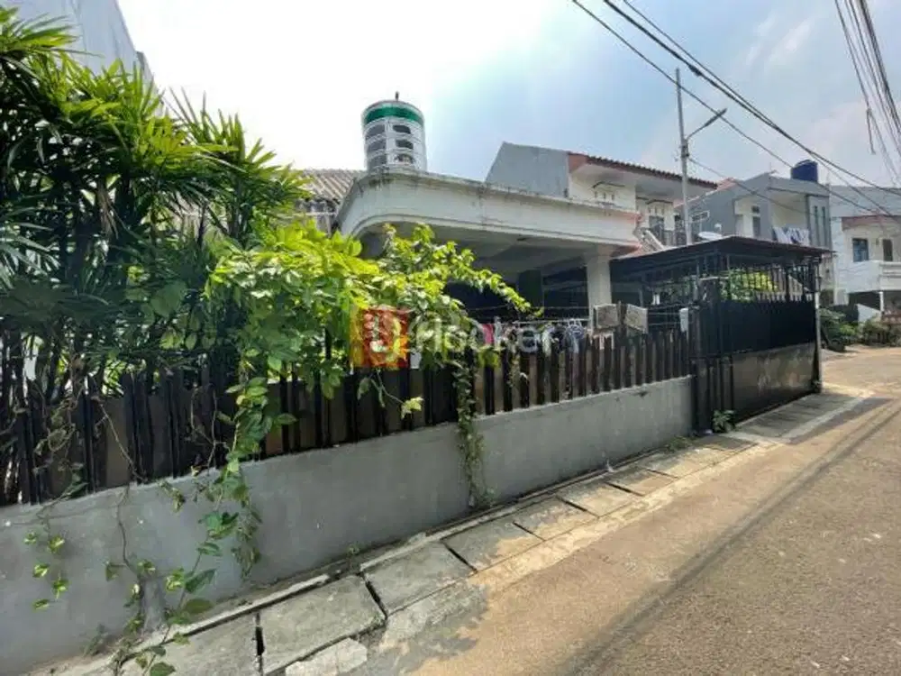 RUMAH DI JALAN PERCETAKAN NEGARA AREA JAKARTA PUSAT