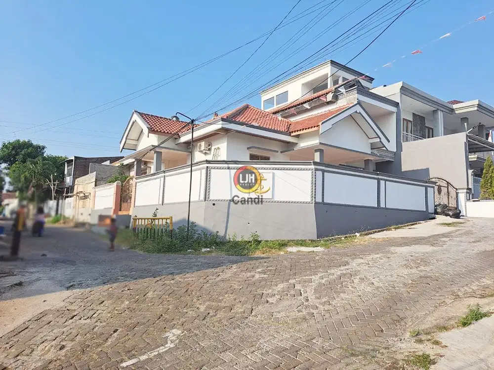 Rumah di Candi Pawon Semarang