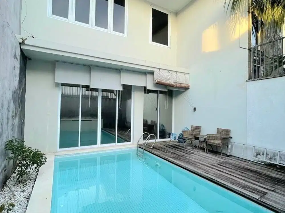 Villa Modern Tropis Dekat Hotel Intercon Uluwatu Jimbaran