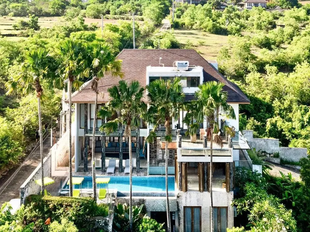 Villa Mewah Tropical Modern View GWK Ungasan Bali