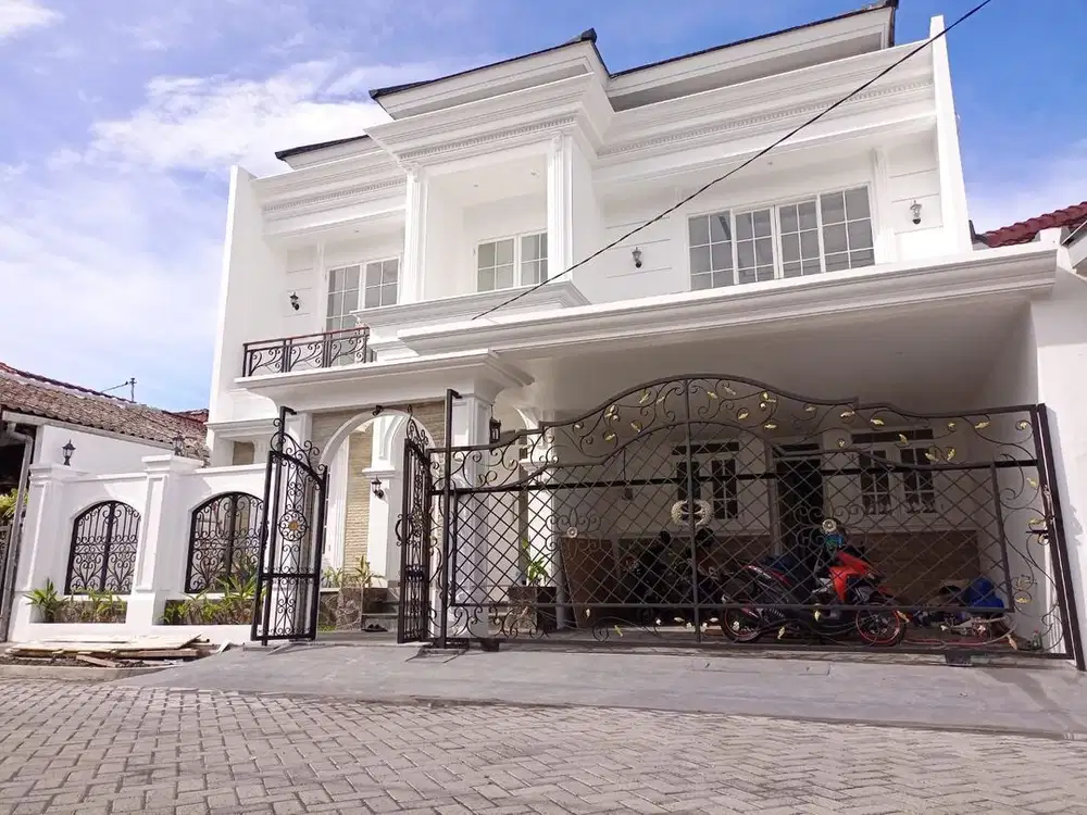 Rumah Baru Classic di Pondok Tjandra, Waru, Sidoarjo