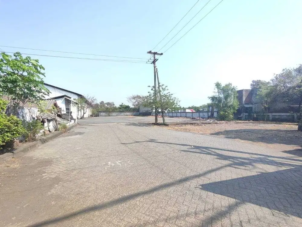 Tanah & Gudang Komersial di Jalan Raya Taman - Sidoarjo, Dekat tol