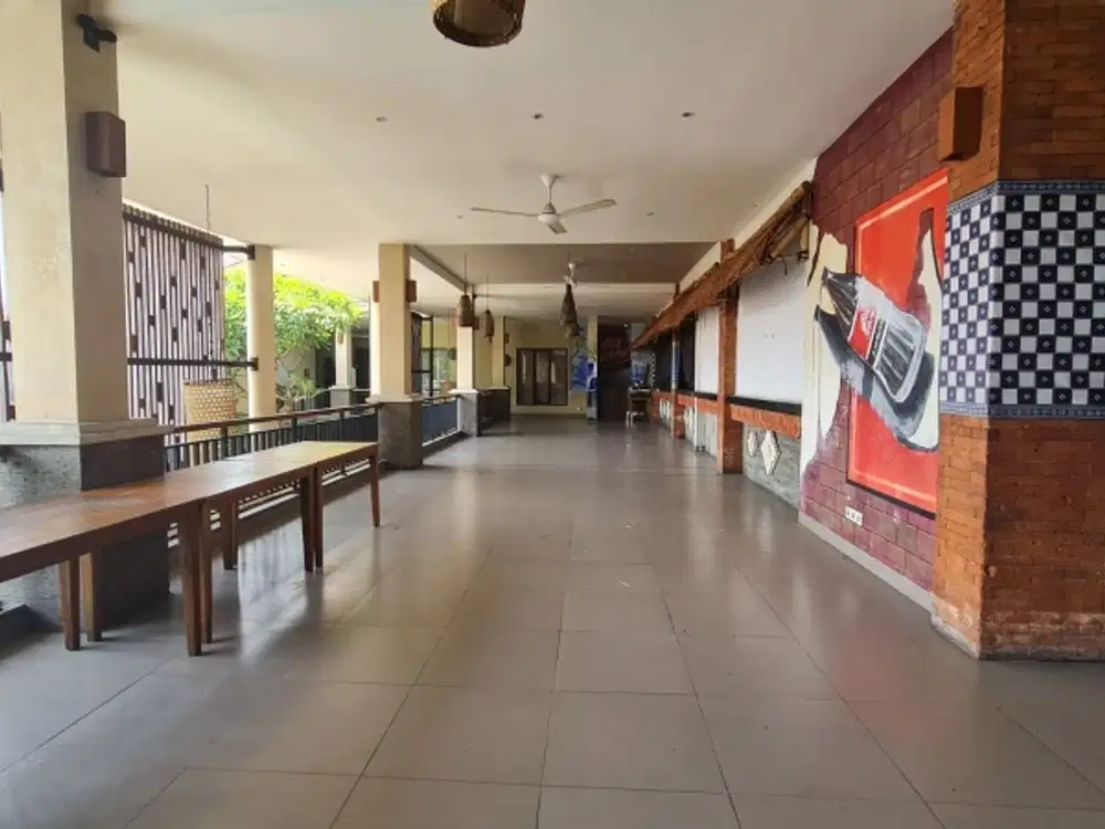 Ruang Usaha Foodcourt Hitung Tanah