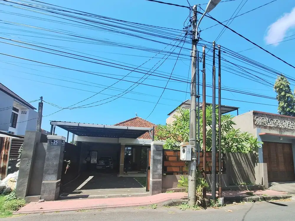 Rumah Cocok Untuk Kantor dan Bimbel di Jl Gadung Denpasar Utara