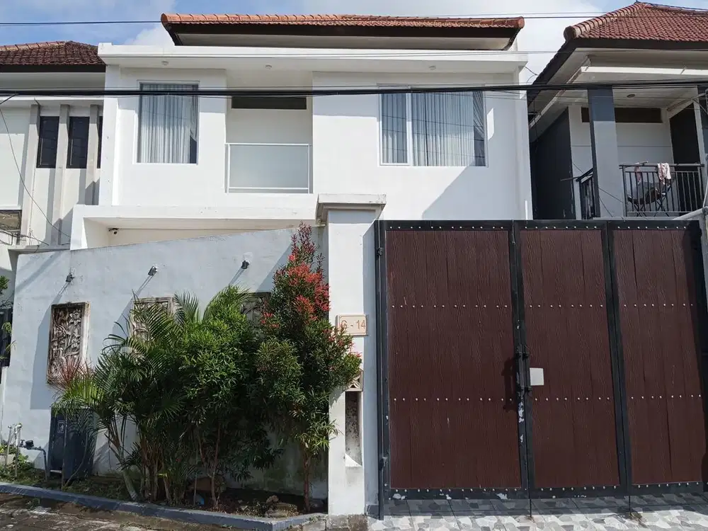 Rumah Villa one gate di Taman Griya Jimbaran