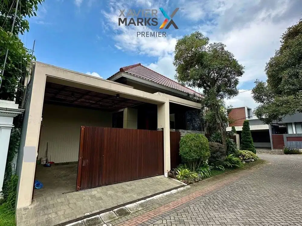 *Dijual Rumah Mewah Hook Full Kayu Merbau di Villa Puncak Tidar Malang