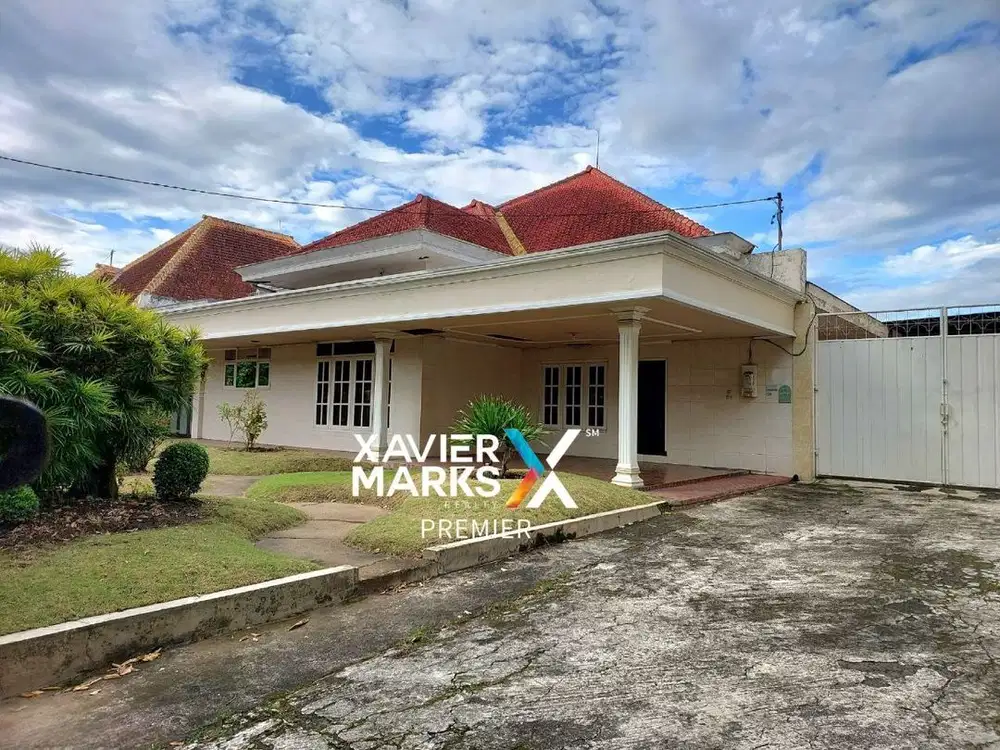 Dijual rumah Klasik terawat dekat Hwa Ind sutomo klojen Malang